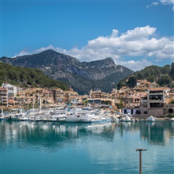 Ontdek de betoverende havenstad Port de Sóller op Mallorca